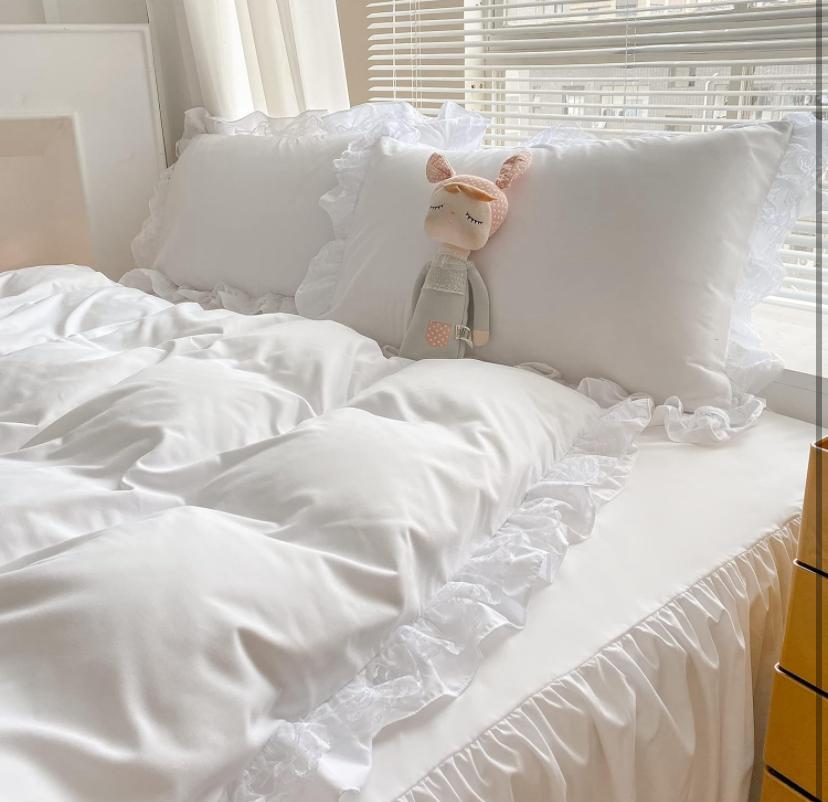 Luxurious Premium White Ruffle Lace Duvet Cover Set - Ultra Soft and Breathable 100% Pure Cotton 5/7 Pcs 1 Double Padded Duvet, 1 Duvet Cover, 1 Bedspread, 2/4 Matching Pillowcases Set in 4by6/ 6by6/ 6by7/ 7by7 Sizes - Image 5