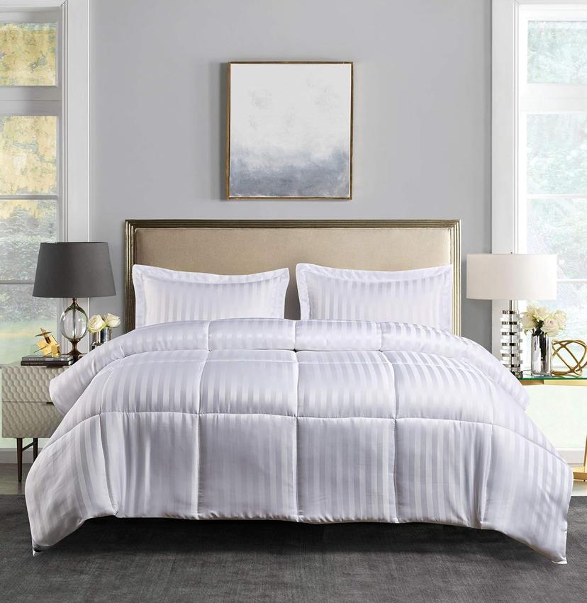 White American Stripe Duvet Set