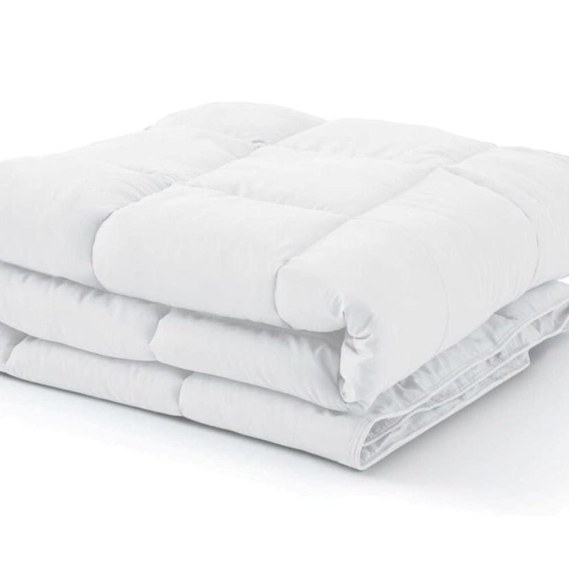 White Duvet Set 4by6/ 6by6/ 6by7/ 7by7 Size - Soft All Season and Durable Box Stitched Pattern Duvet with 1 Bedsheet and 2/4 Pillowcases Set - Image 3