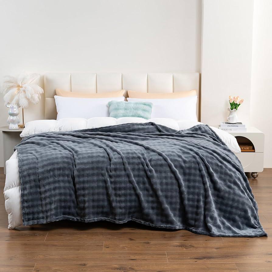 Ultra Soft Faux Fur Throw Blanket Super Soft Cozy Thick Bubbles Blanket Office, Sofa, Chair, Bedroom, 1Piece, Grey - Image 6