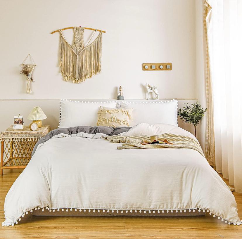 white pom pom bedding set