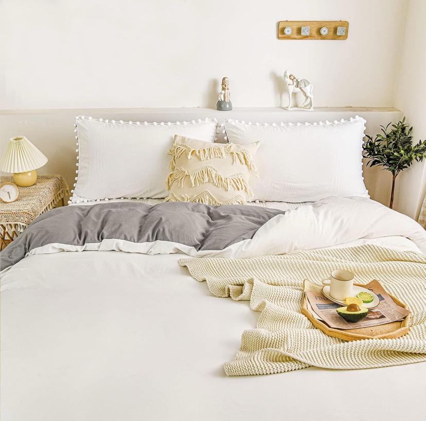 White and Grey Pom Pom Bedding Set 4by6/ 6by6/ 6by7/ 7by7 Size - 5/7 Pieces Hotel Quality Pure Polish Cotton Pom Pom Fringes Bedding Set, 1 Double Padded Duvet, 1 Duvet Cover, 1 Bedspread and 2/4 Pillowcases Set - Image 4